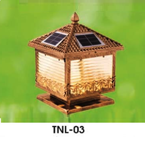 HF - TNL - 03: Đèn đầu trụ NLMT - KT: Mái 400mm x 400mm - Đế: 360mm x 360mm x H360mm - Đèn LED 5W ánh sáng đổi 3 màu + Đèn E27 x1