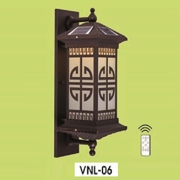 HF - VNL - 06: Đèn gắn tường ngoài trời NLMT - KT: L200mm x H570mm - Đèn LED 7W, ánh sáng đổi 3 màu + E27