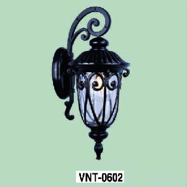 VE - VNT - 0602:  Đèn gắn tường ngoài trời - KT: L200mm x H450mm - Bóng đèn E27 x 1