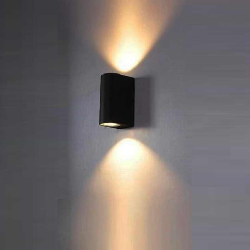 VNT - 667/Đen: Đèn gắn tường ngoài trời sáng 2 đầu - KT: W65mm x H150mm - Đèn LED ánh sáng vàng 3500K