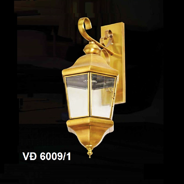 VE - VĐ - 6009/1: Đèn gắn tường ngoài trời đồng - KT: L240mm x H500mm - Bóng đèn E27 x 1 bóng