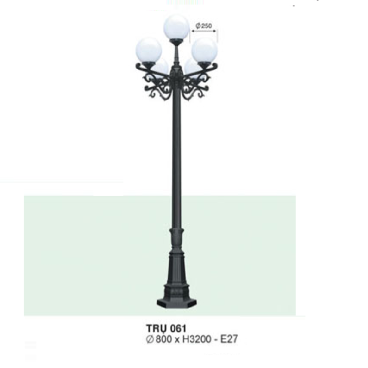 TRỤ 061: Đèn trụ sân vườn chất liệu hợp kim, chao nhựa 5 bóng