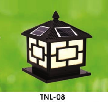 HF - TNL - 08: Đèn đầu trụ NLMT - KT:Mái 300mm x 300mm - Đế: 300mm x 300mm x H370mm - Đèn LED 4W,  ánh sáng đổi 3 màu + Đèn E27 x1