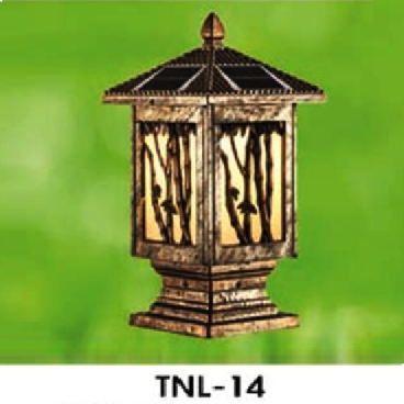 HF - TNL - 14: Đèn đầu trụ NLMT - KT: Mái 200mm x 200mm - Đế: 160mm x 160mm x H380mm - Đèn LED 5W,  ánh sáng đổi 3 màu + Đèn E27 x1