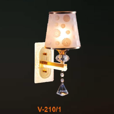 VE - V - 210: Đèn gắn tường đơn - KT: L130mm x H320mm - Bóng đèn E27 x 1