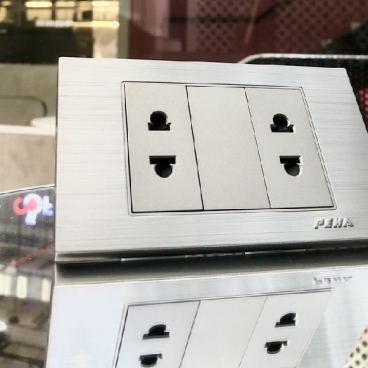 Bộ 2 ổ cắm đơn 2 chấu