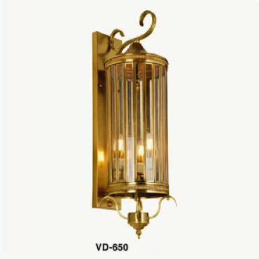 E - VD - 650: Đèn vách ngoài trời đồng - KT: L180mm x H610mm - Bóng đèn E14 x 3