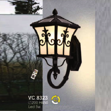 SN - VC 8323: Đèn gắn tường ngoài trời NLMT - KT: Ø200mm x H400mm - Đèn LED 5W, ánh sáng đổi 3 màu