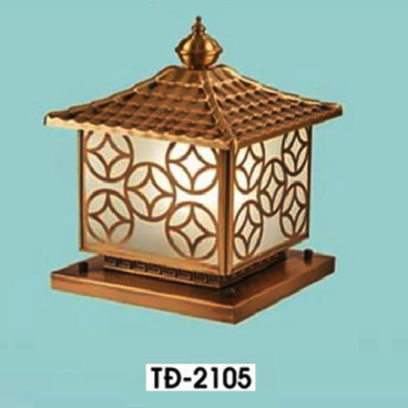 HF - TĐ - 2105: Đèn gắn đầu trụ - KT: 250mm x 250mm x H320mm - Bóng đèn E27 x 1